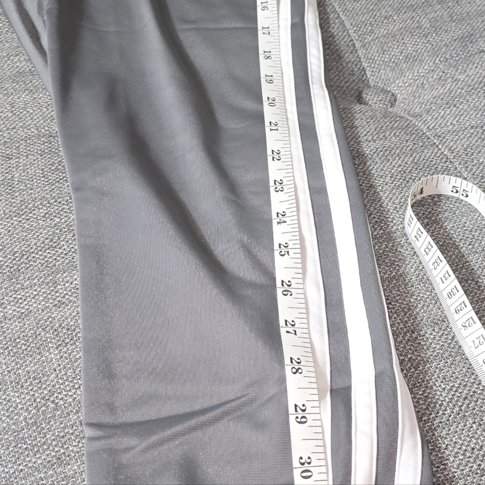 Adidas Mens, Jacket and taper Pants Green size XL, SUITS MULTI  SPORT grey four. - Picture 14 of 16
